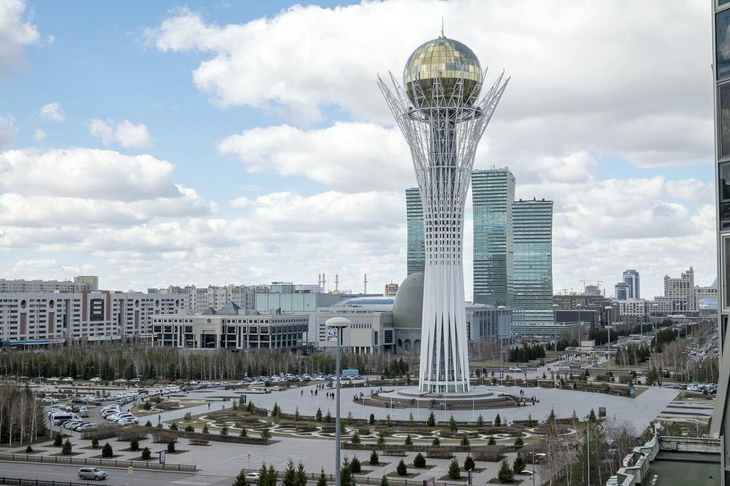 Apartment On Sauran Str Center Astana Buitenkant foto