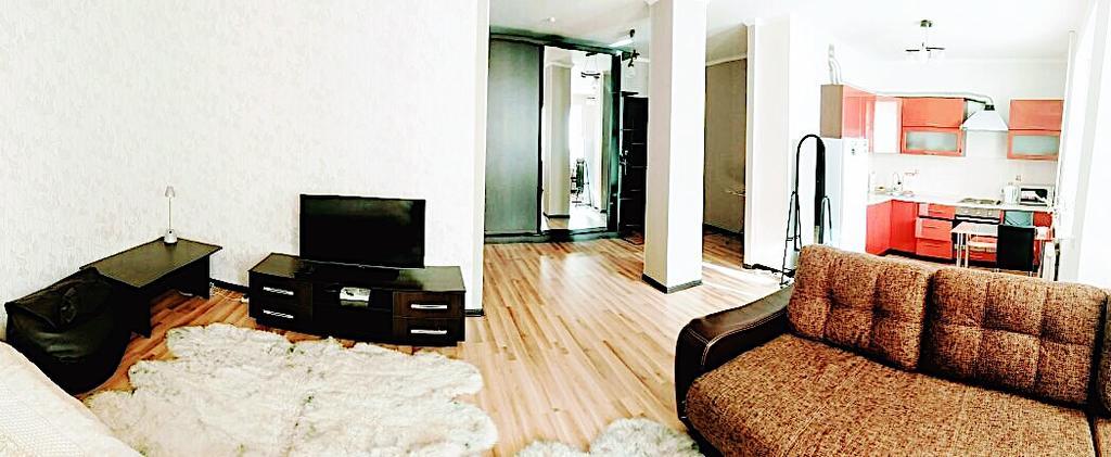 Apartment On Sauran Str Center Astana Buitenkant foto